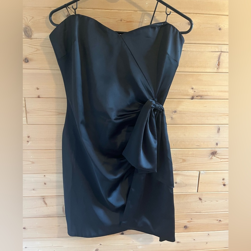 Likely Kika Little Black Dress Sz 6 NWT